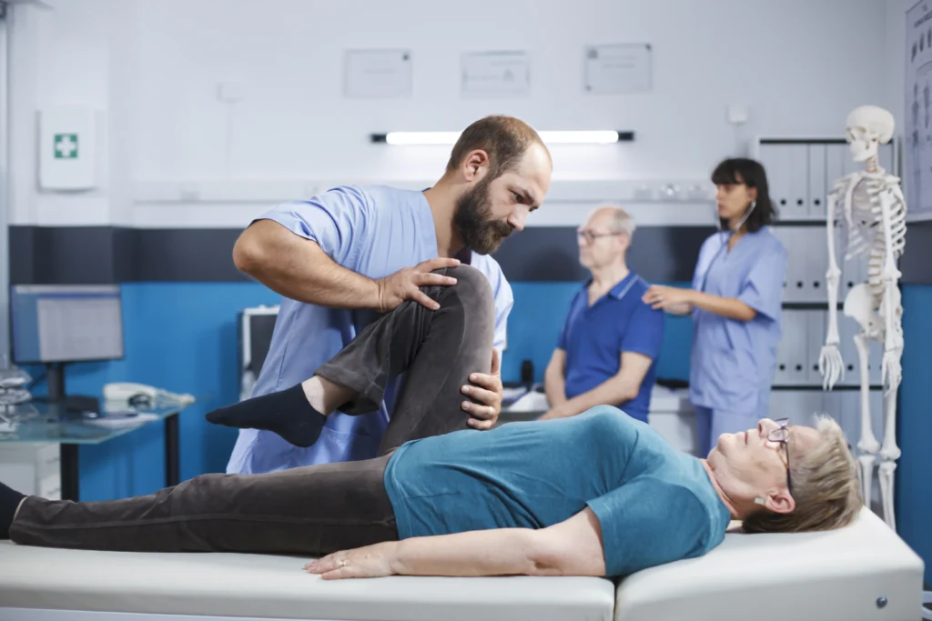 Active Experts Clinic orthopedic physiotherapy in Wakad